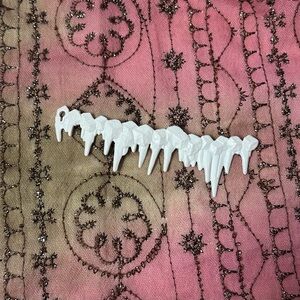 MONSTER HIGH abbey bominable art class white ice crystal icicle belt.